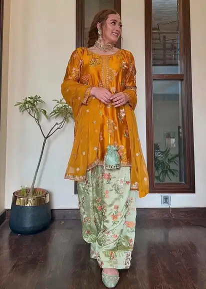 Zainab Chottani Silk Collection 2026 | SheraziShoppingCenter Zainab Chottani Silk 3 Piece Embroidered Suit with Chiffon Dupatta | SheraziShoppingCenter