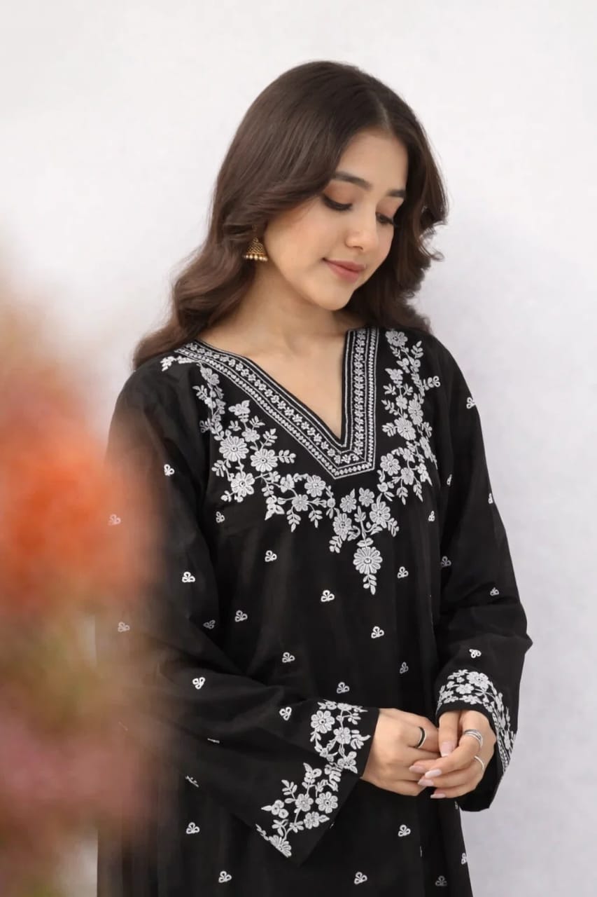 3 Piece Lawn Summer Collection 2026 | SheraziShoppingCenter Premium Lawn 90/70 3 Piece Embroidered Summer Suit Pakistan
